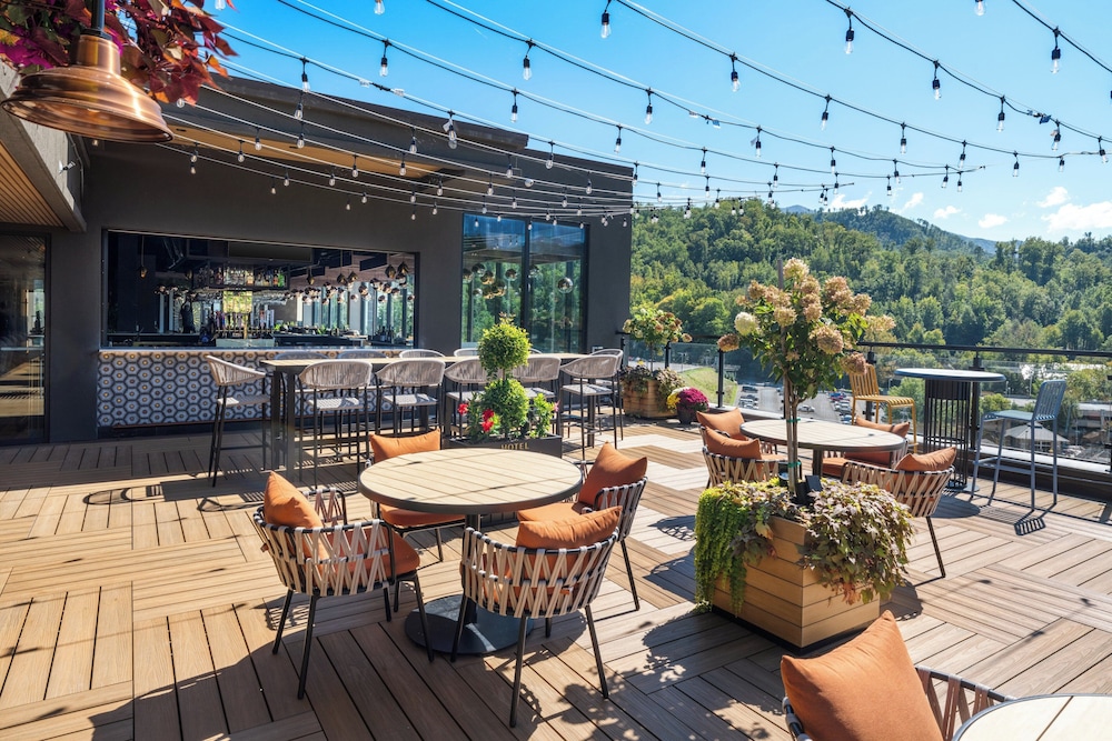 Hotel Indigo Gatlinburg Downtown by IHG 36/50