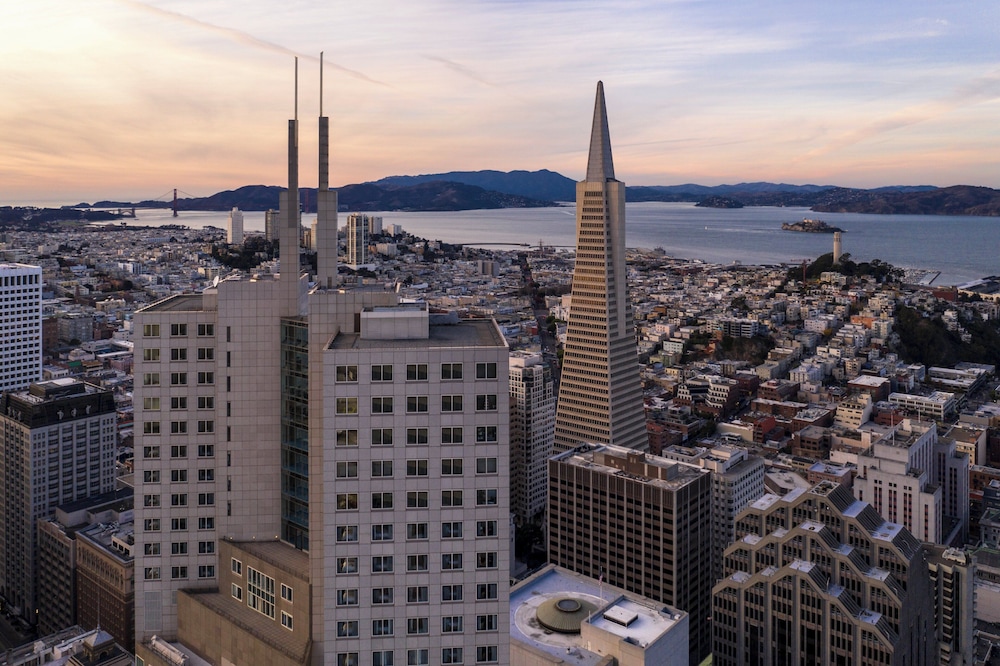 Four Seasons Hotel San Francisco at Embarcadero 3/50