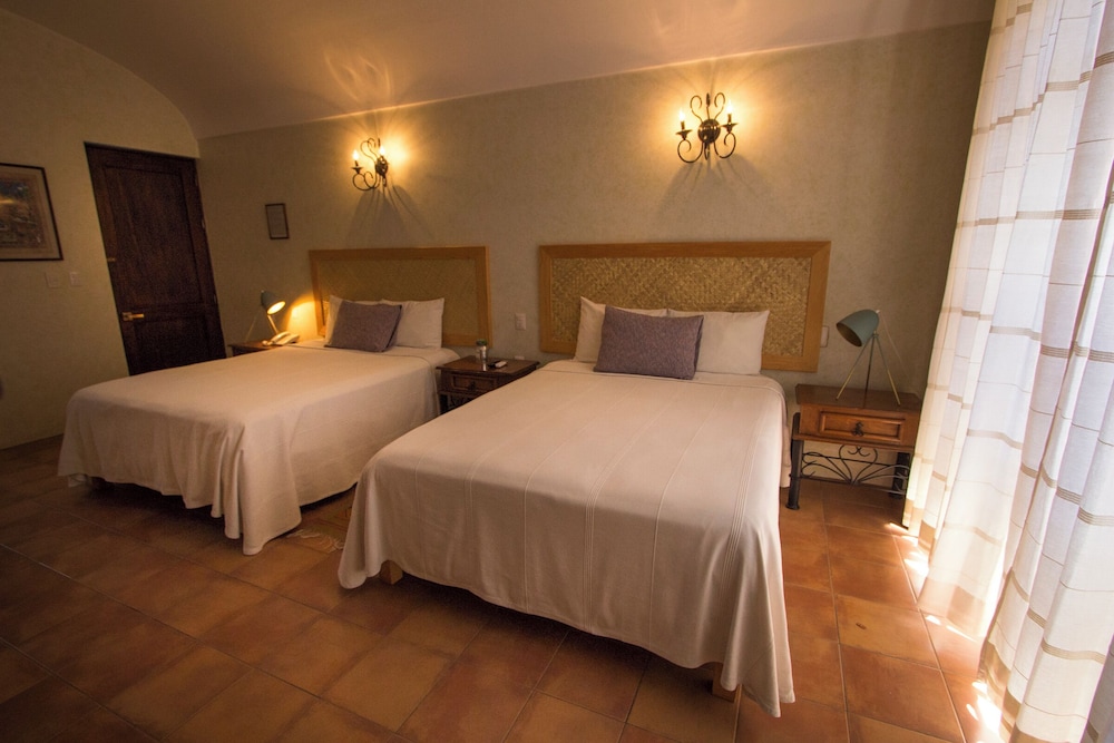 Hotel Trebol 23/59