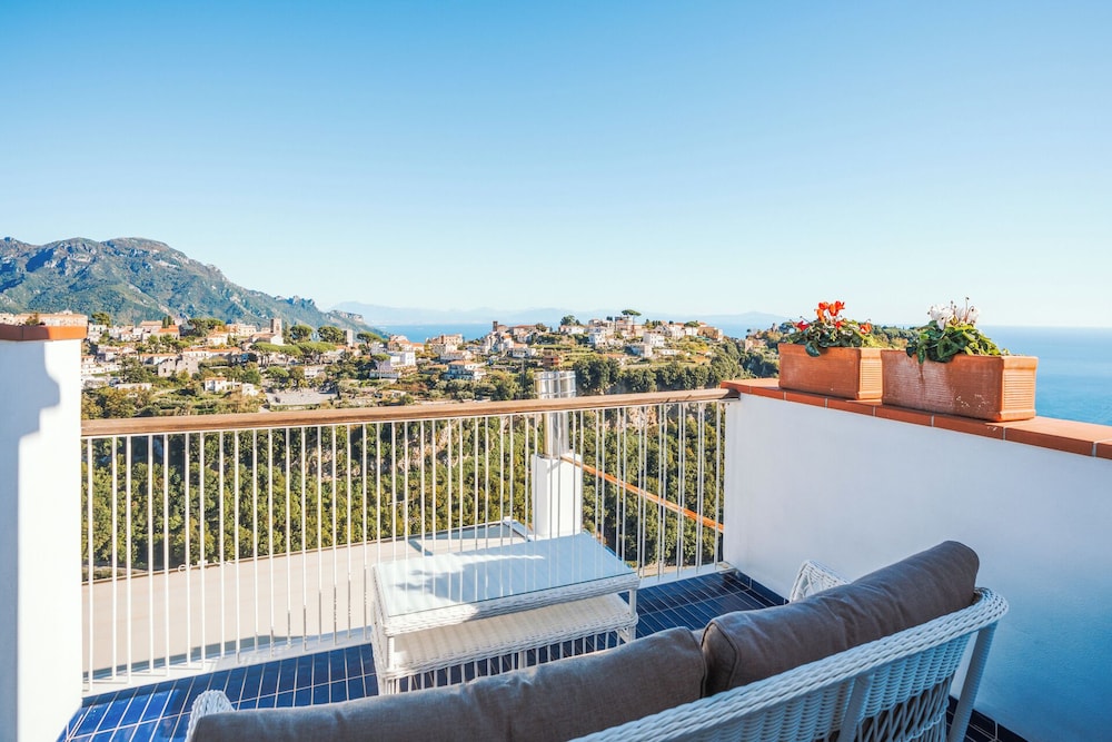 Zi'ntonio Hotel 3/50