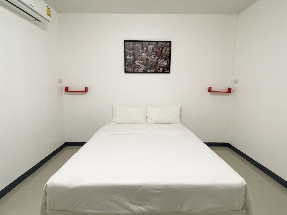 Deluxe, Queen Bed