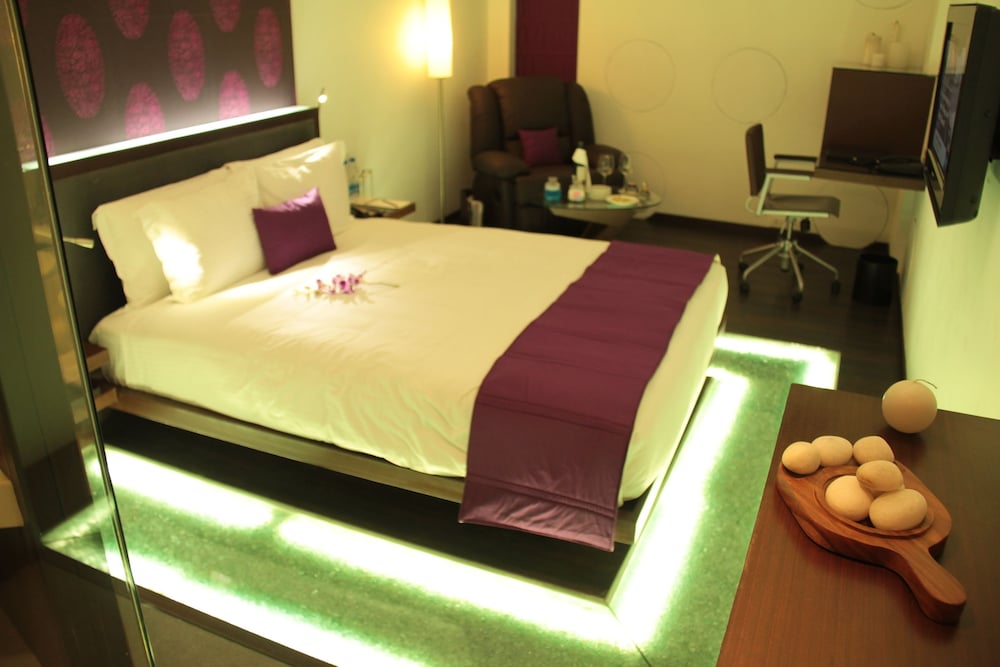 Park Prime Kolkata 7/20