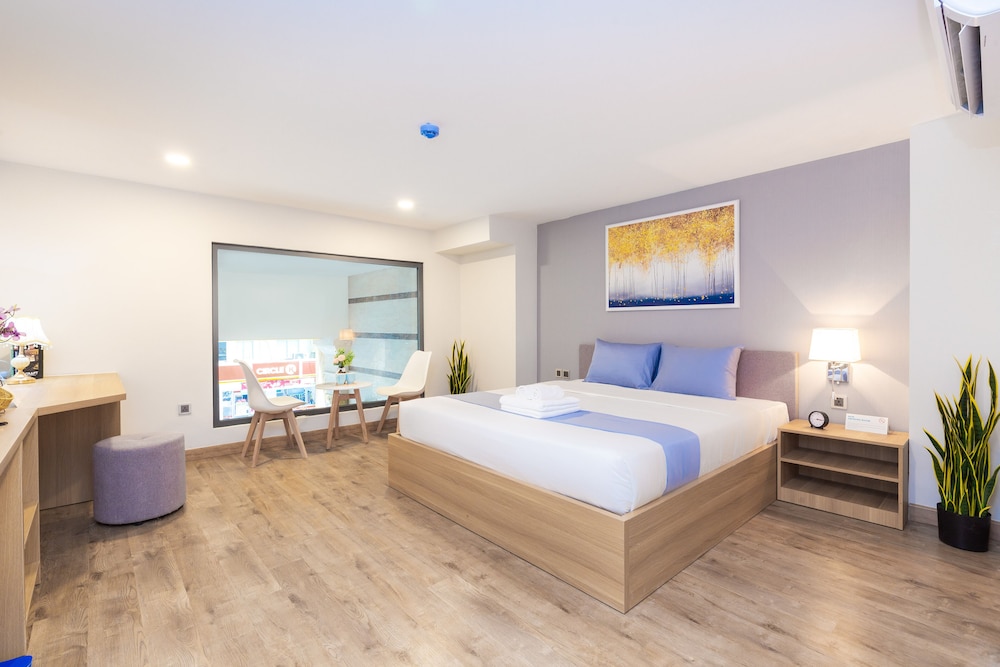 SAZI Resin Hotel - Free Nails/HairWash 14/50