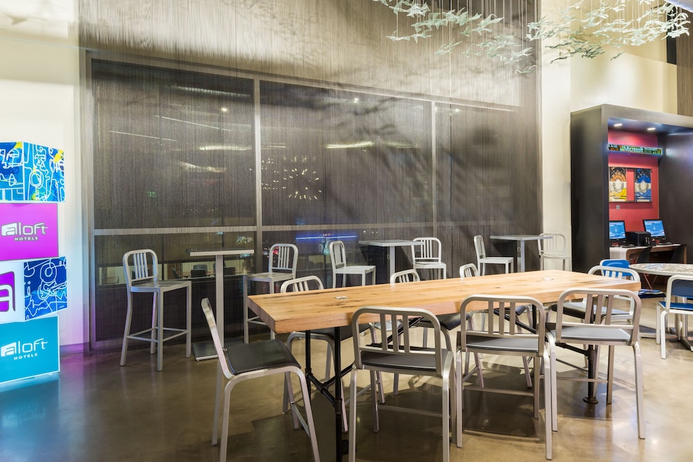 Aloft Greenville Downtown 33/50
