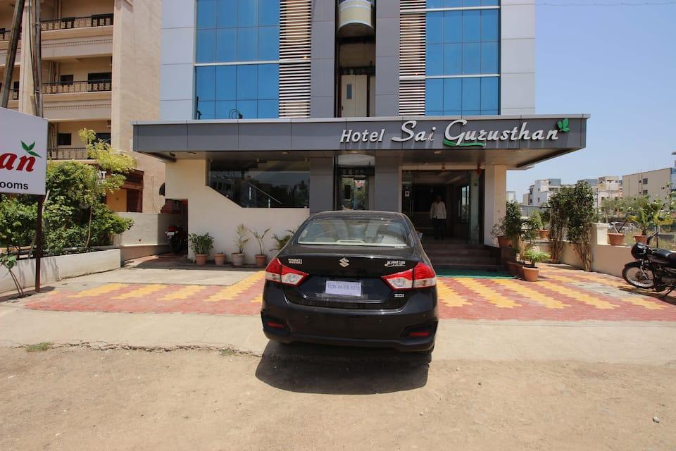 Hotel Sai Gurusthan 68/70