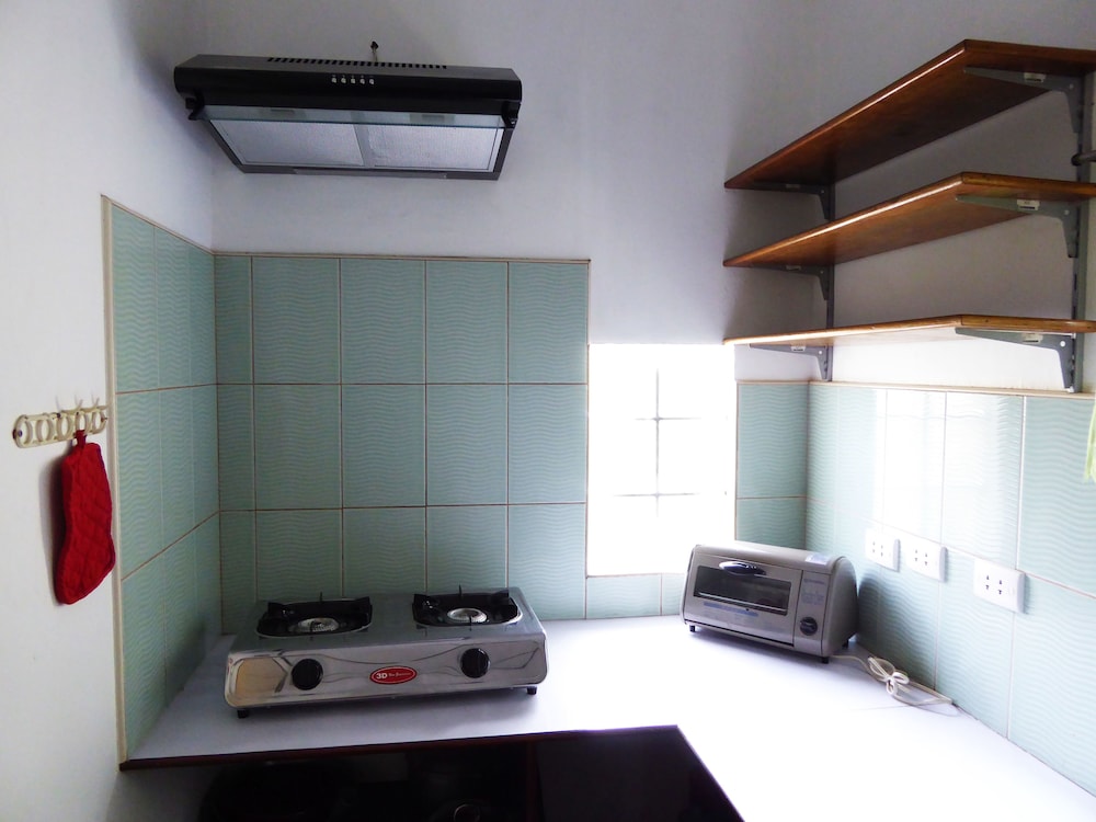 Marcosas Cottages Resort 24/68