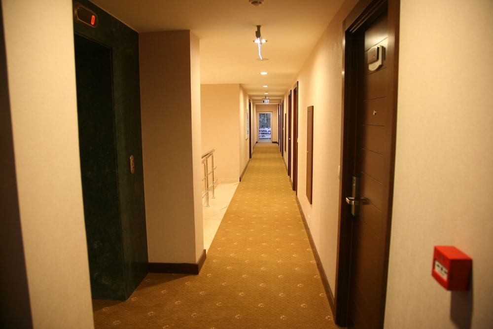 Cetin Hotel 13/39