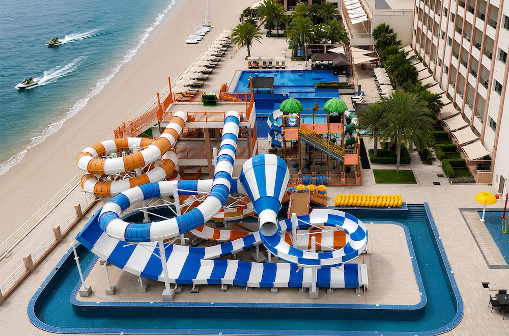 RADISSON BLU HOTEL, SOHAR 67/72