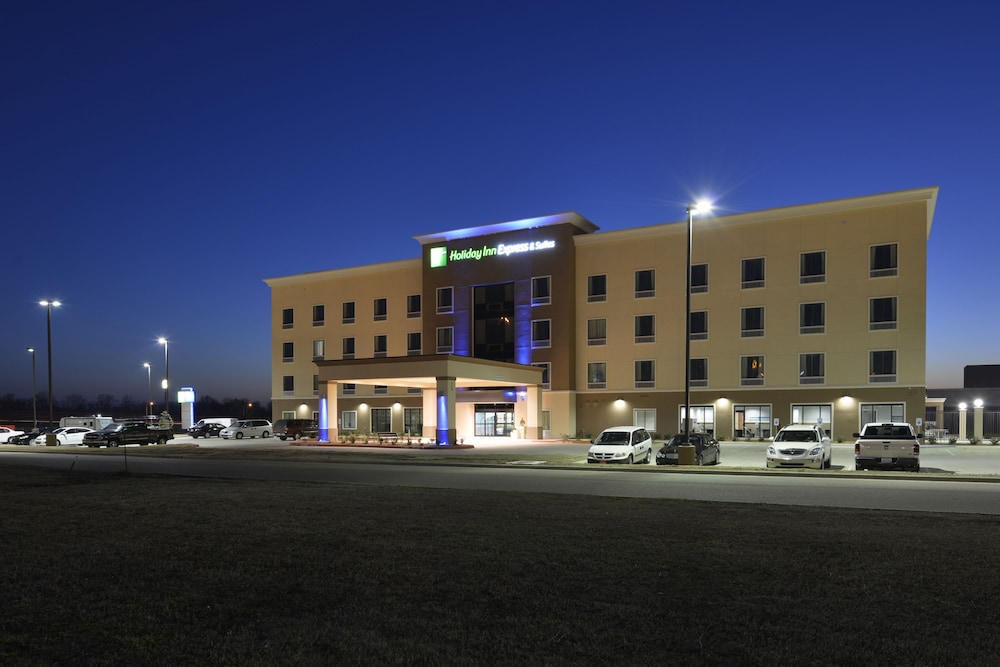 Holiday Inn Express Hotel Suites Forrest City 1/52