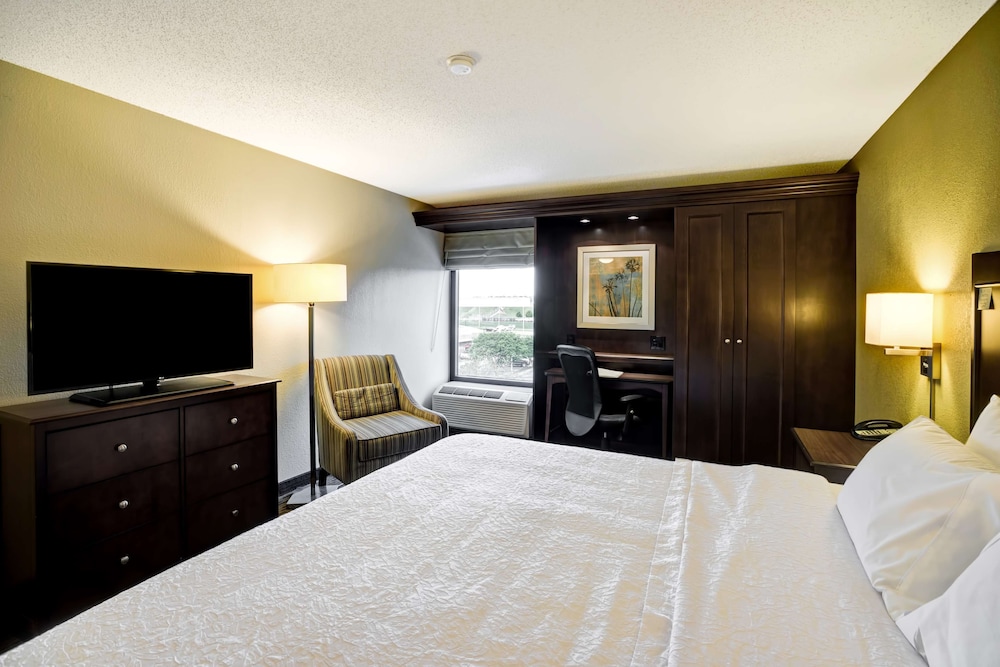 Hampton Inn Knoxville Airport 15/75