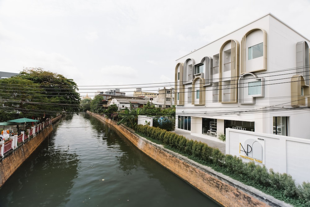 Nappiness Hotel 42/50