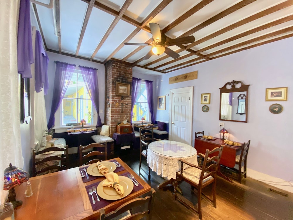 Penny Farthing Inn 37/45