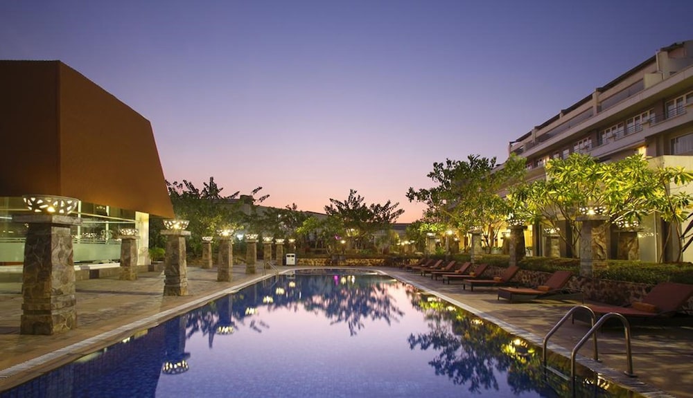 Oakwood Hotel and Apartments Taman Mini Jakarta 6/57