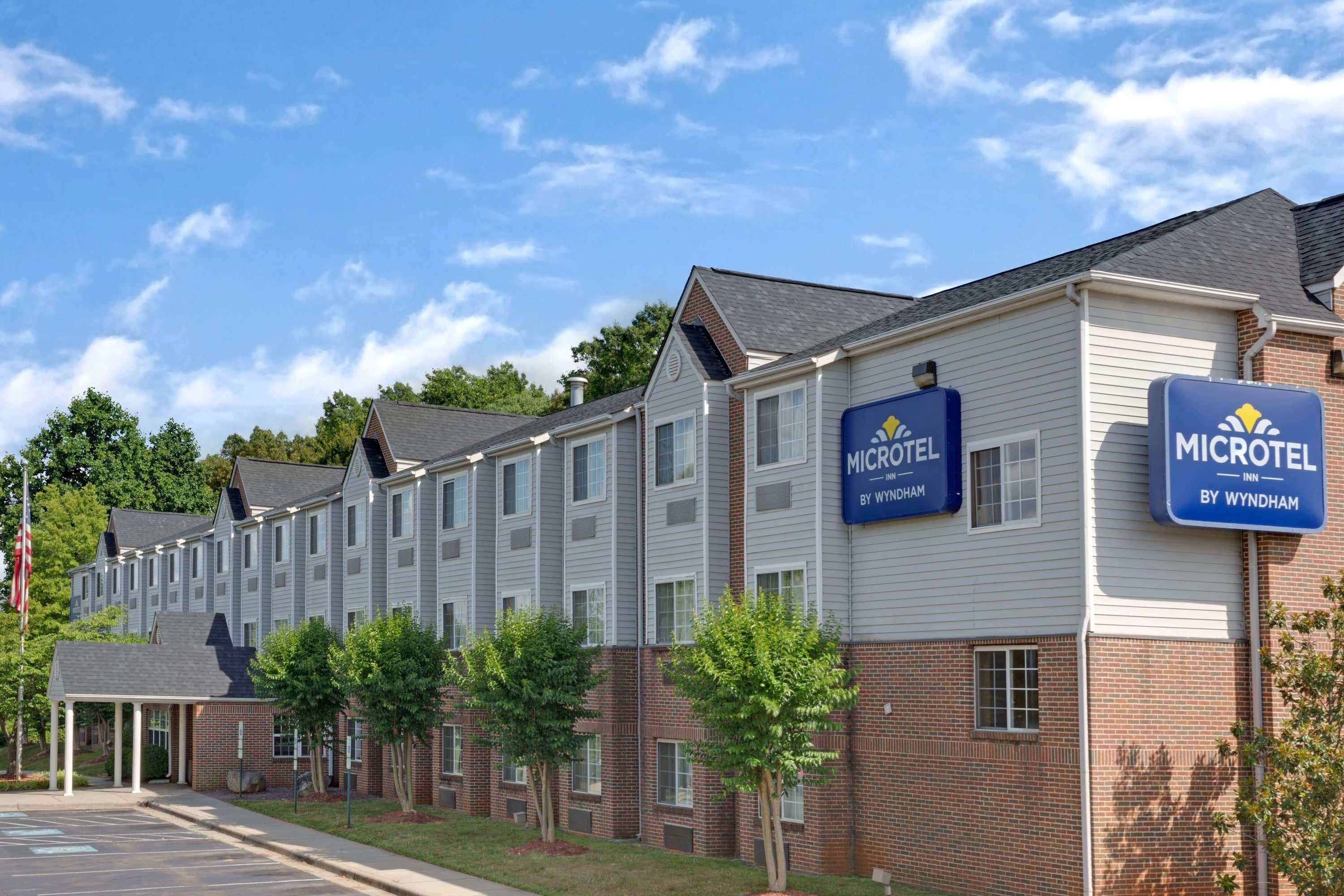 Microtel Inn and Suites by Wyndham Charlotte University Place 2/25