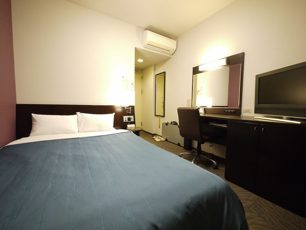 Hotel Route-Inn Nagahama Inter 17/45