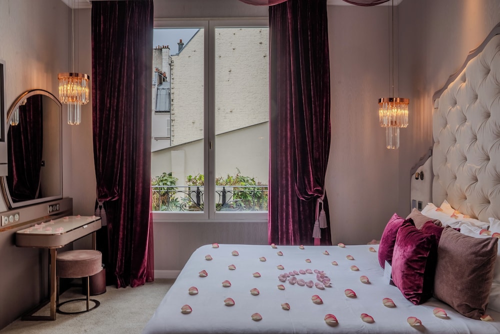 Prestige, Deluxe, King Bed