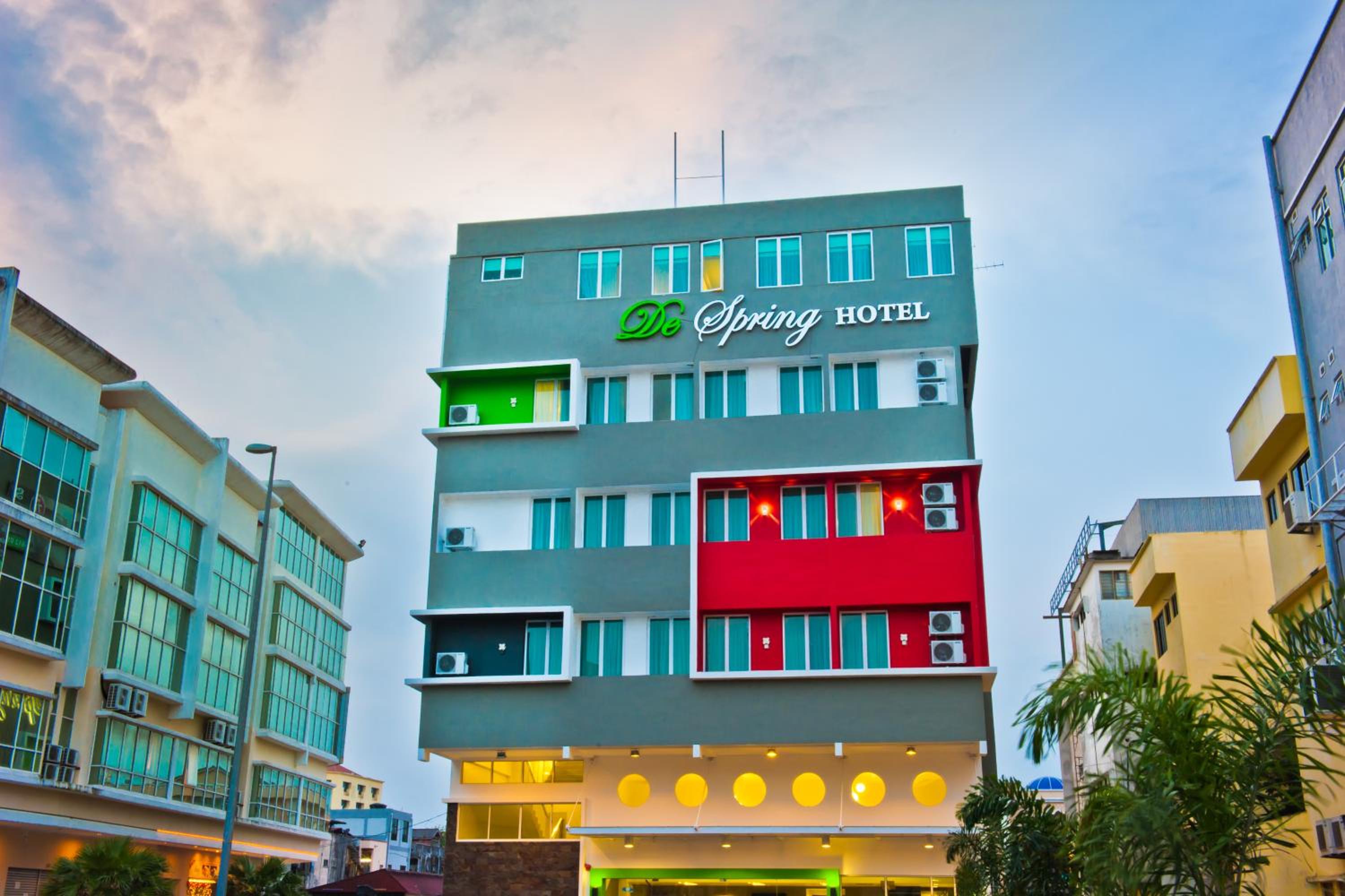 De Spring Hotel 7/50