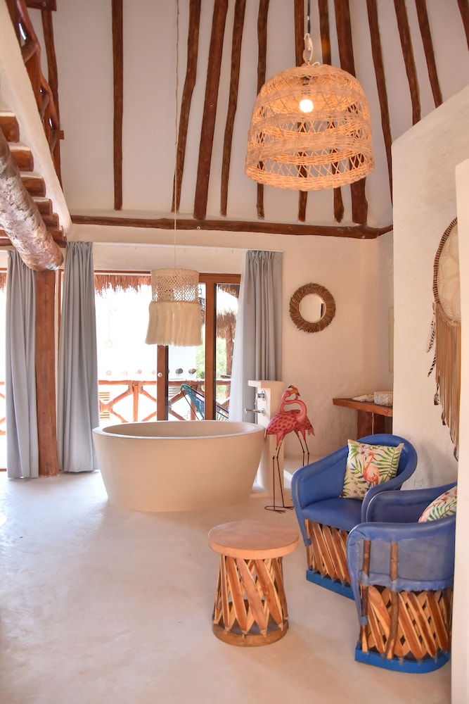 Soho Boutique Holbox 40/50