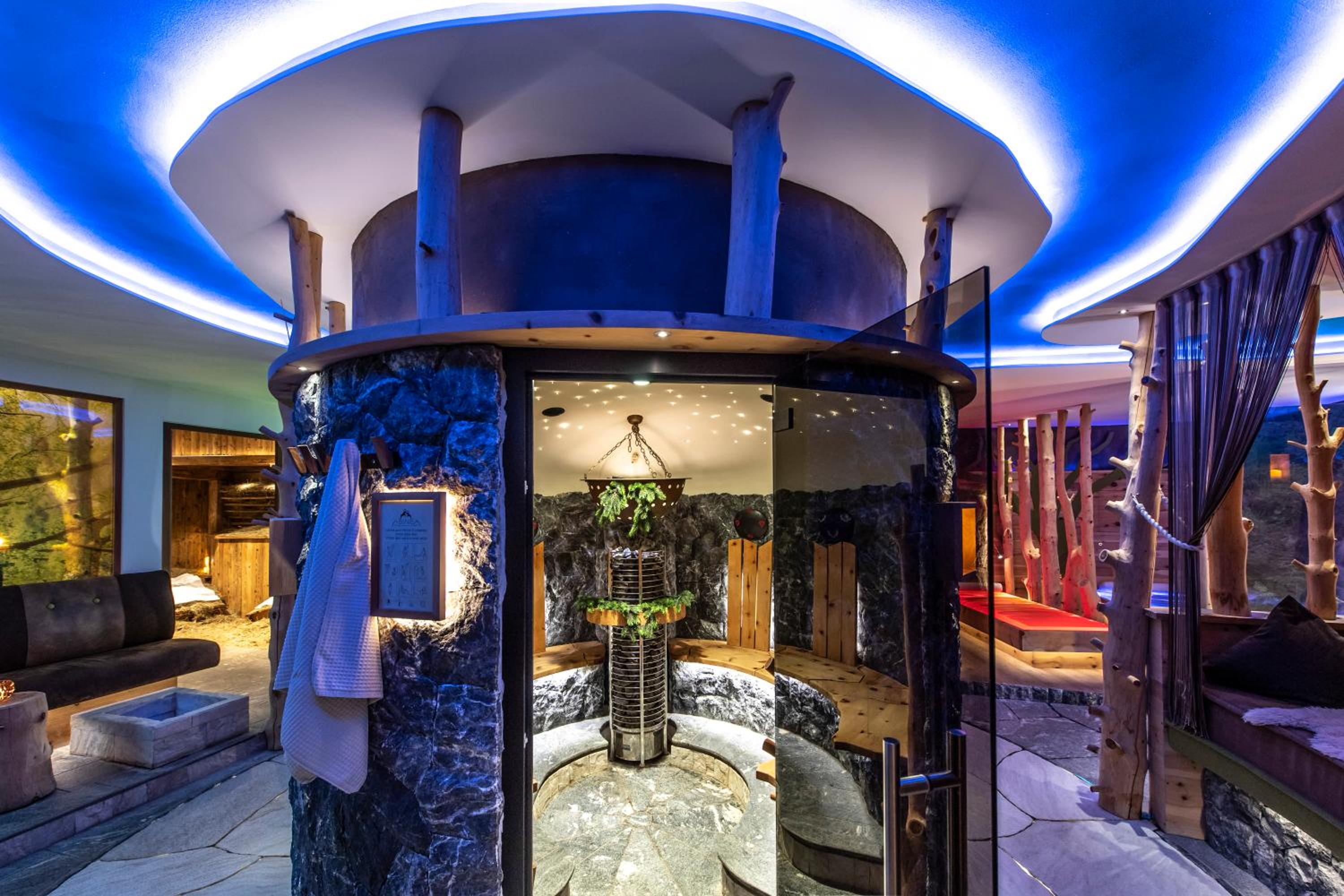 Abinea Dolomiti Romantic Spa Hotel 5/27