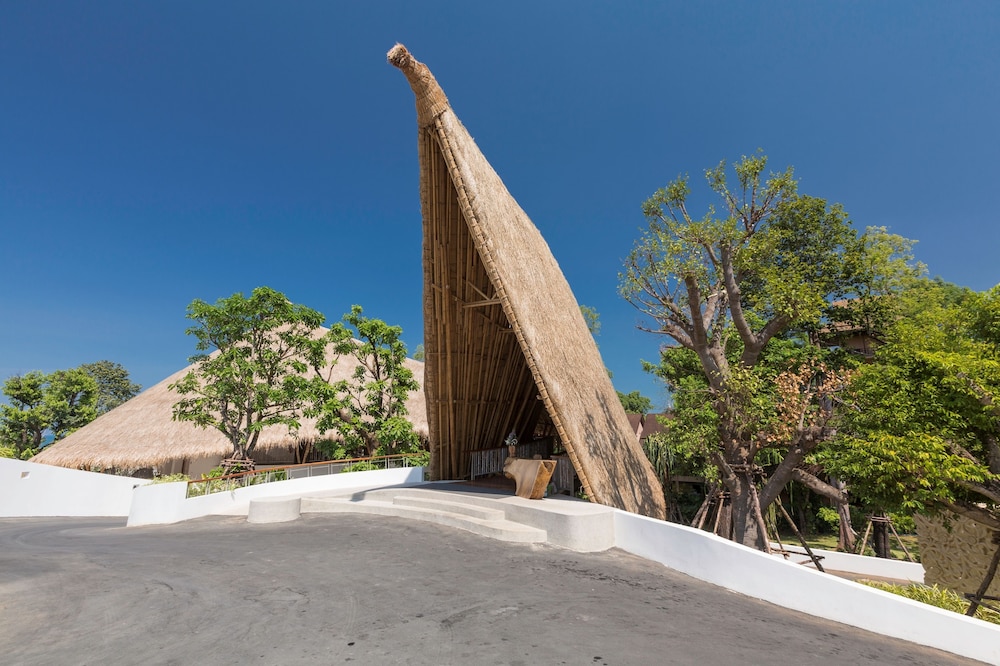 Eden Beach Khao Lak Resort and Spa 126/139