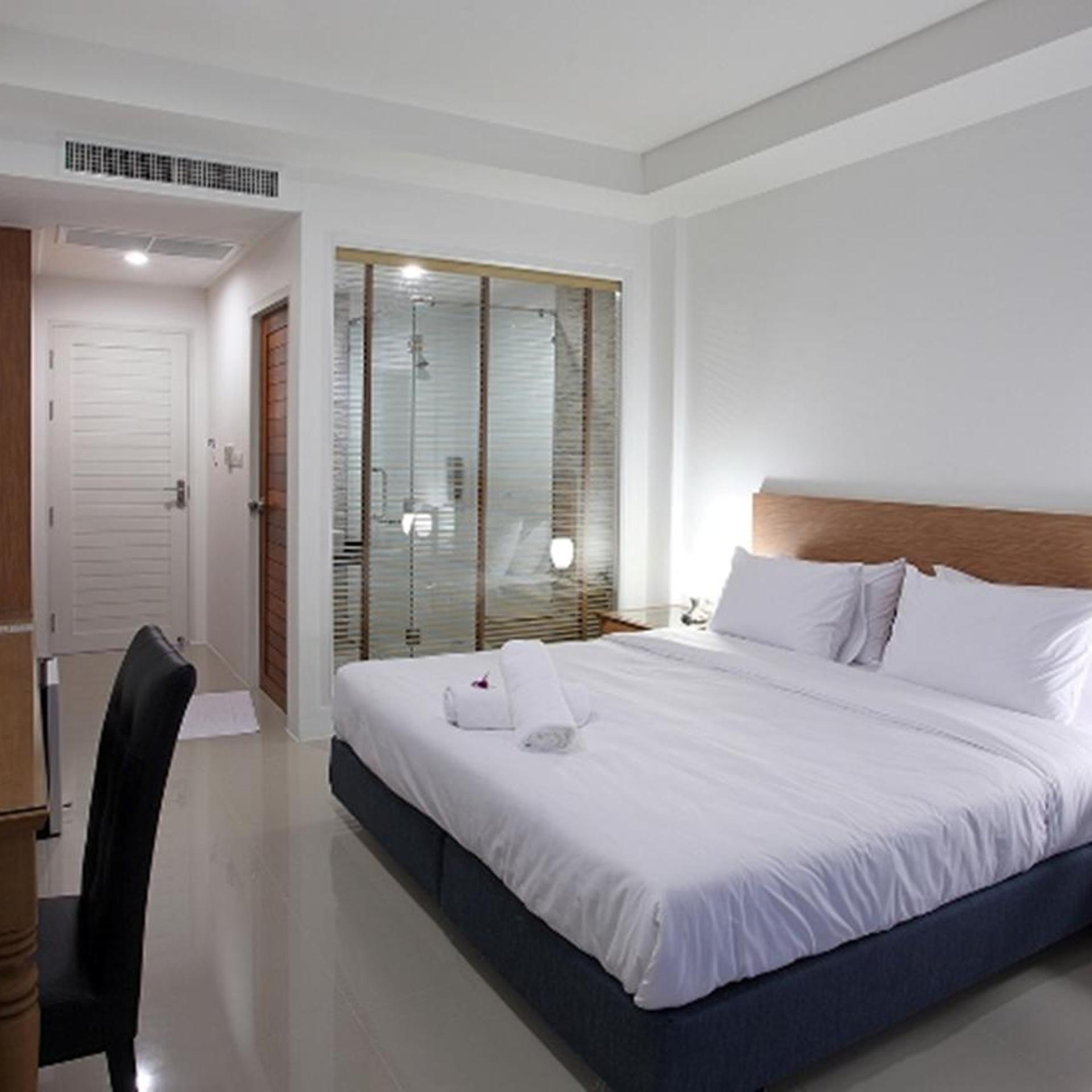 2 Bedrooms, Suite