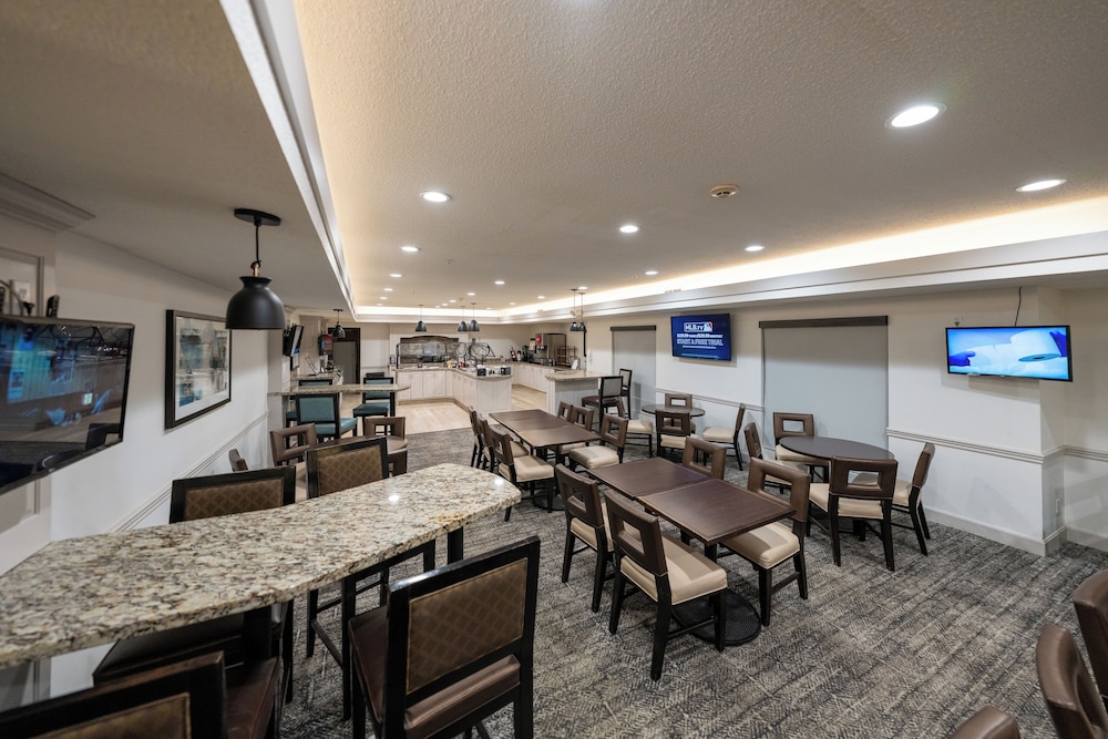 Staybridge Suites Columbia Hwy 63 I 70 38/50