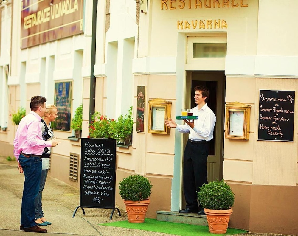 U Divadla Hotel 4/40