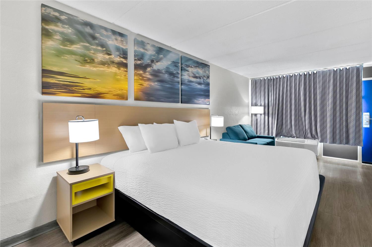 Days Inn by Wyndham Seneca 13/25