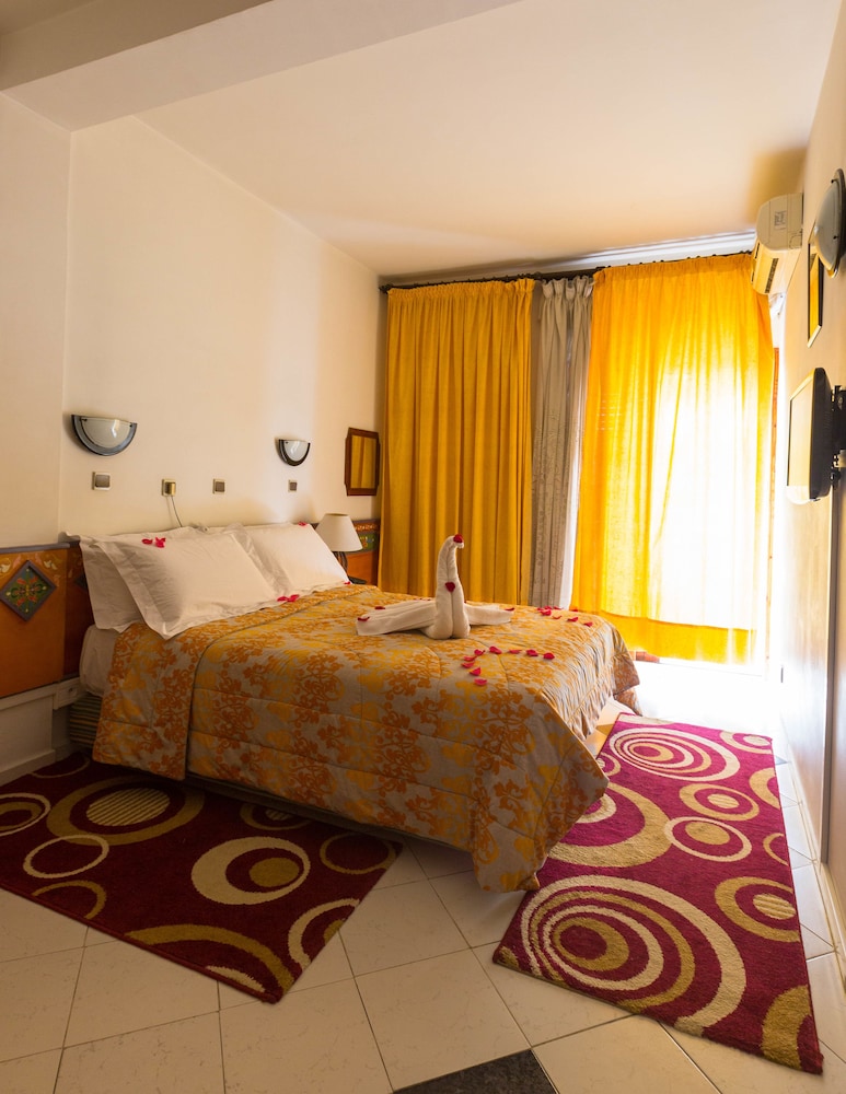 Hotel Sindibad 12/64