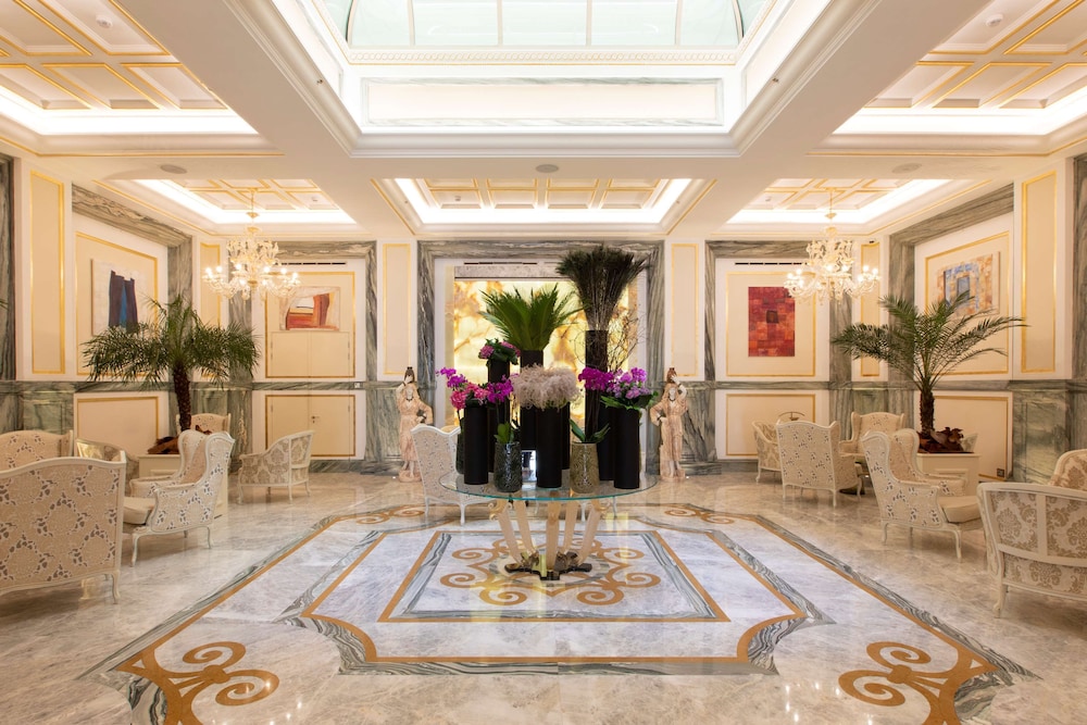 Aleph Rome Hotel Curio Collection by Hilton 6/63