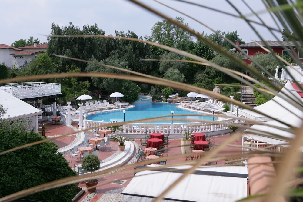 Villa Pigalle 37/50
