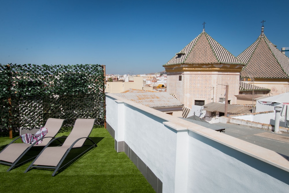HOLIDAYS2MALAGA SUITES APARTMENTS 43/51