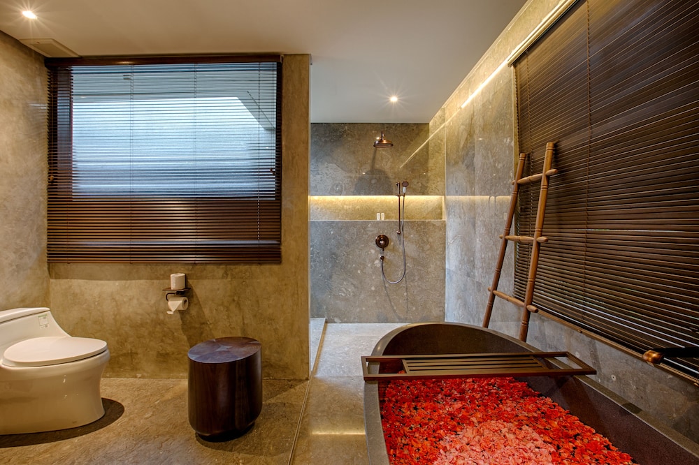 TAMAN DHARMAWANGSA SUITES 47/50