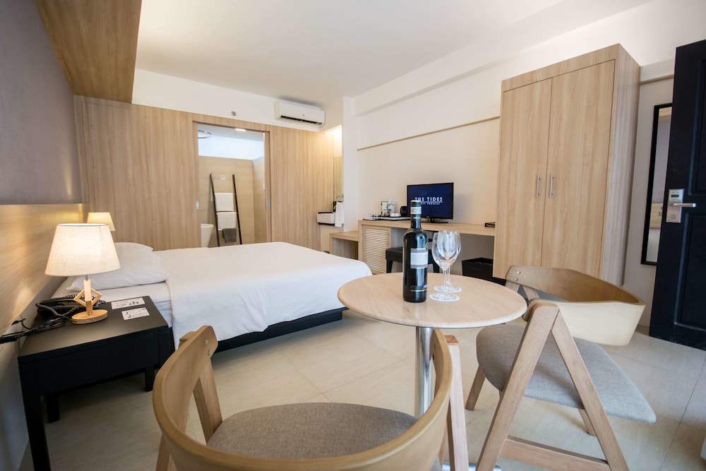 The Tides Hotel Boracay 18/50