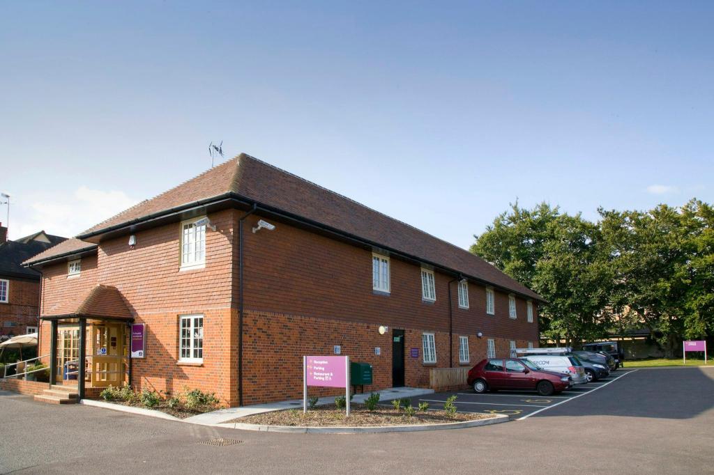 Premier Inn Colchester (Cowdray Avenue) 8/70