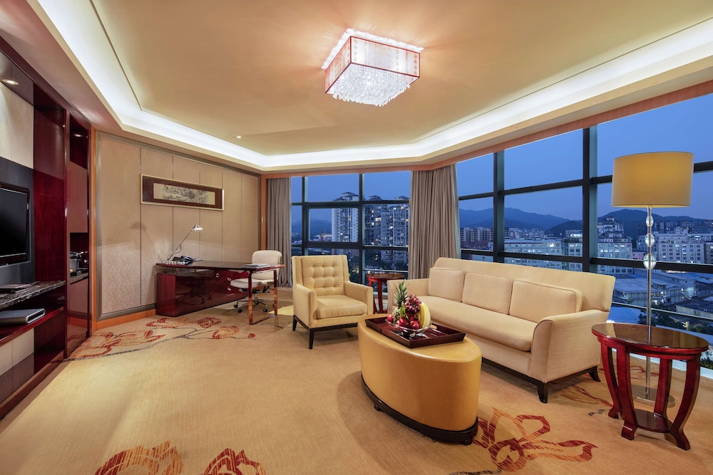 Hilton Guangzhou Baiyun Hotel 34/56