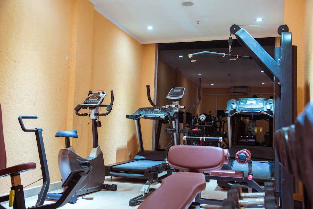 Tiffany Diamond Hotel Makunganya Street 33/66