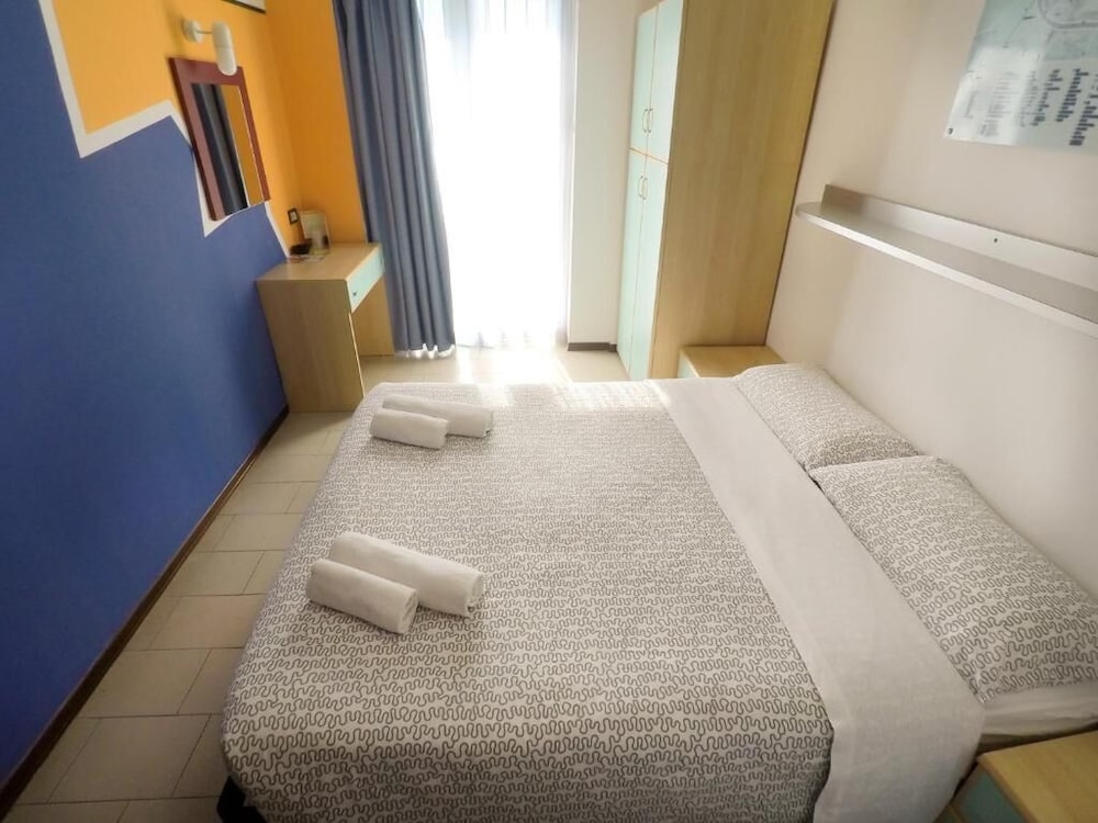 Hotel Elba Young People Hotels 8/25