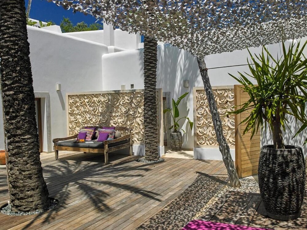 The Giri Residence Hotel & Spa 19/39