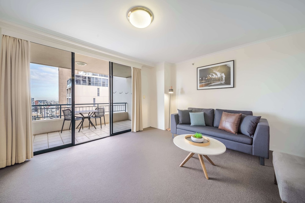 Oaks Sydney Castlereagh Suites 58/78