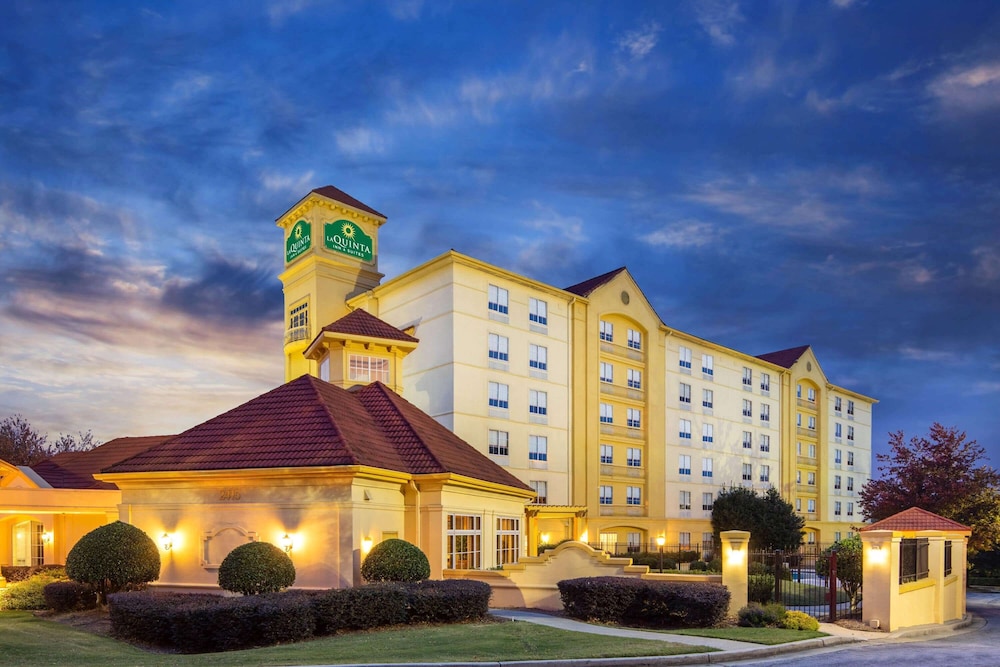 La Quinta Inn & Suites by Wyndham Atlanta Ballpark/Galleria in ATLANTA - GA