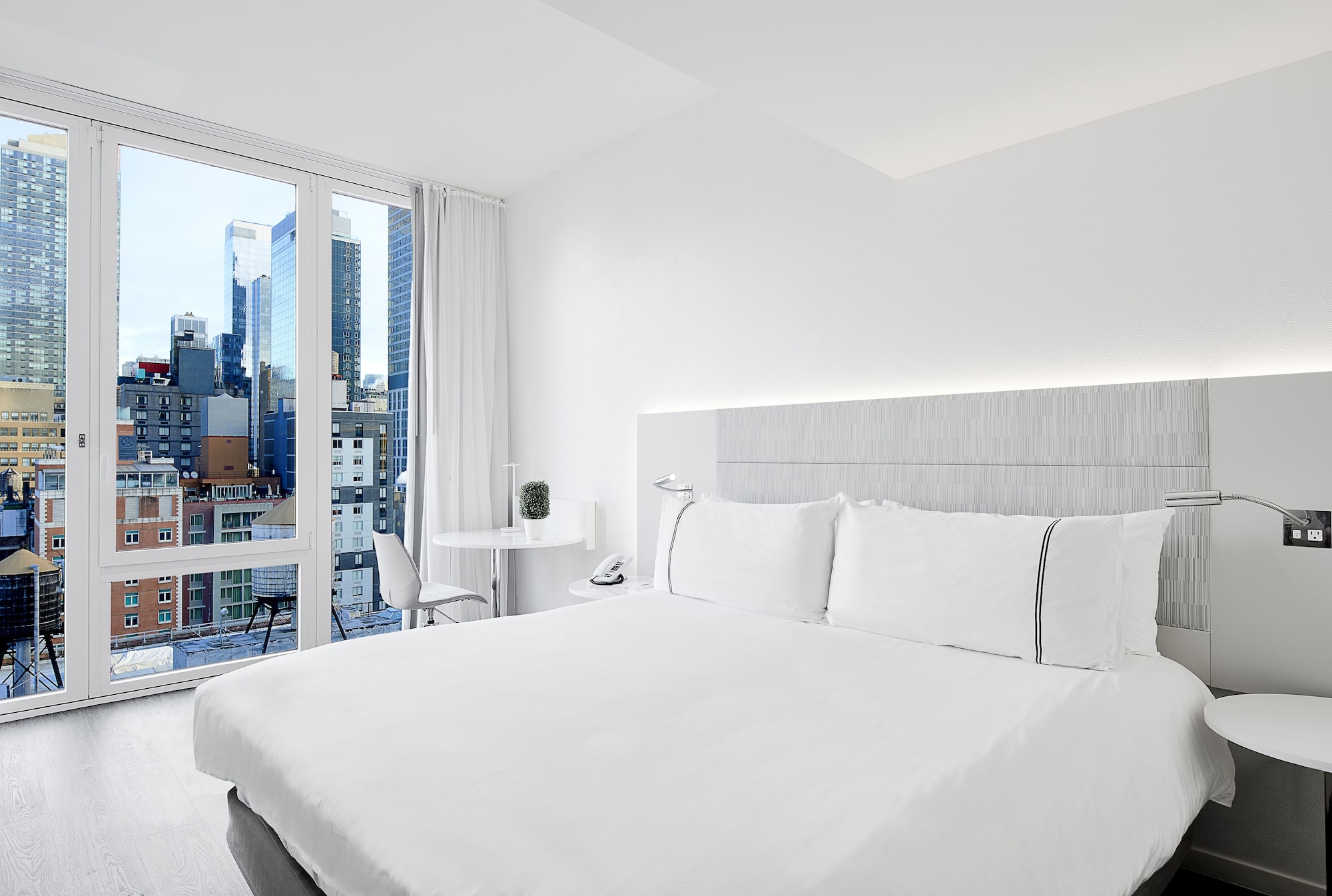 TOWN HOUSE, SUITE