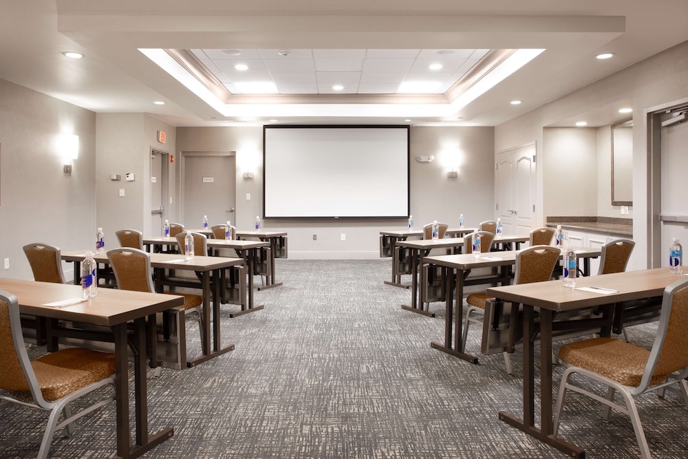 Hilton Garden Inn Nashville-Smyrna 49/55
