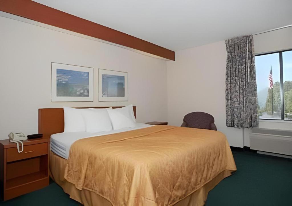 Baymont By Wyndham Mooresville 14/37