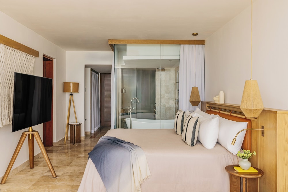 Reserve, Suite, King Bed, Sunset View, Adult Only