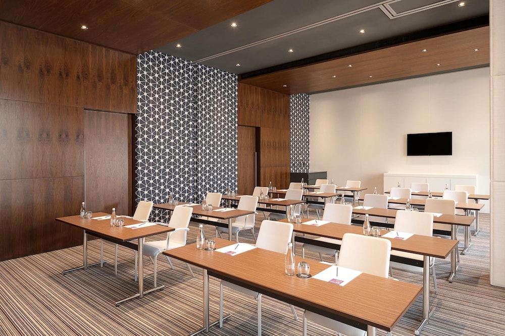 Hyatt Place Dubai Wasl District Residences 54/63