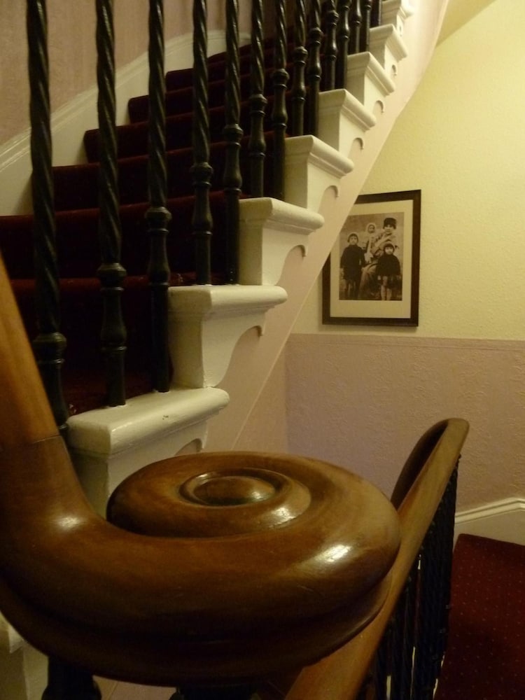 The Burnside Guest House 39/47