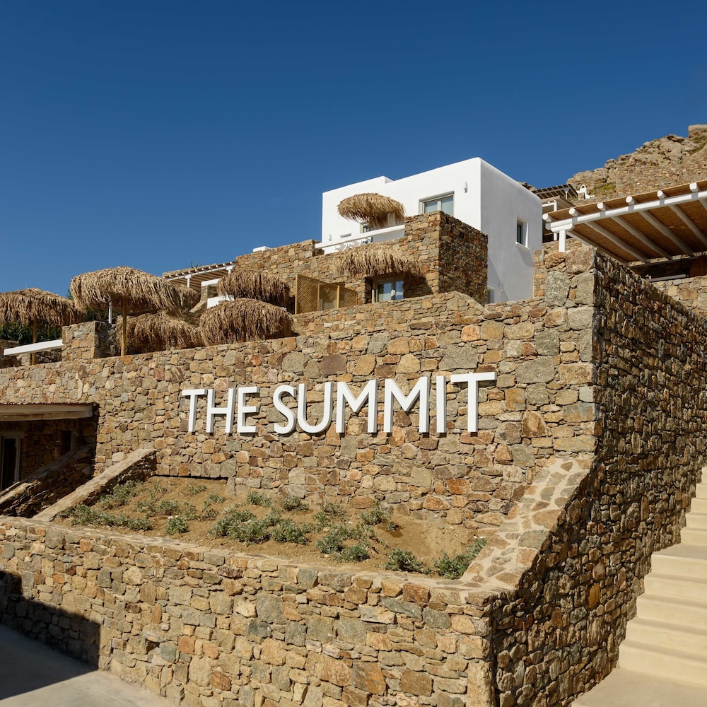 The Summit of Mykonos 66/73
