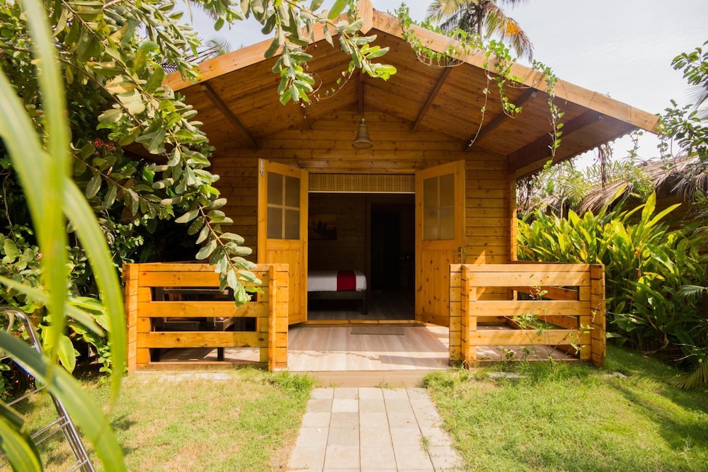 Majestic Beach Comforts 29/33