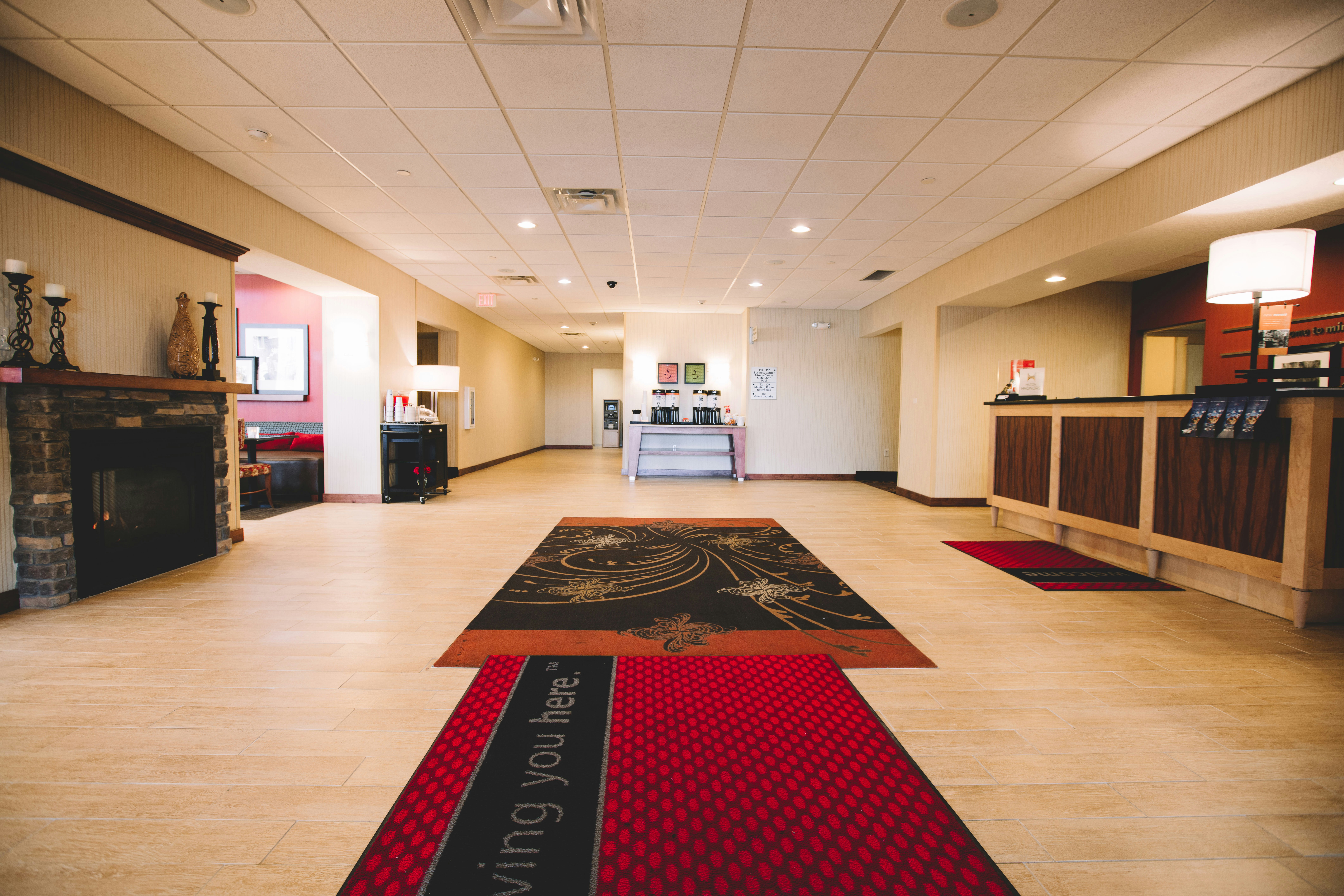 Hampton Inn & Suites Minot Airport 17/17
